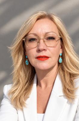 Świat Nieruchomości - agent Justyna Hoffmann